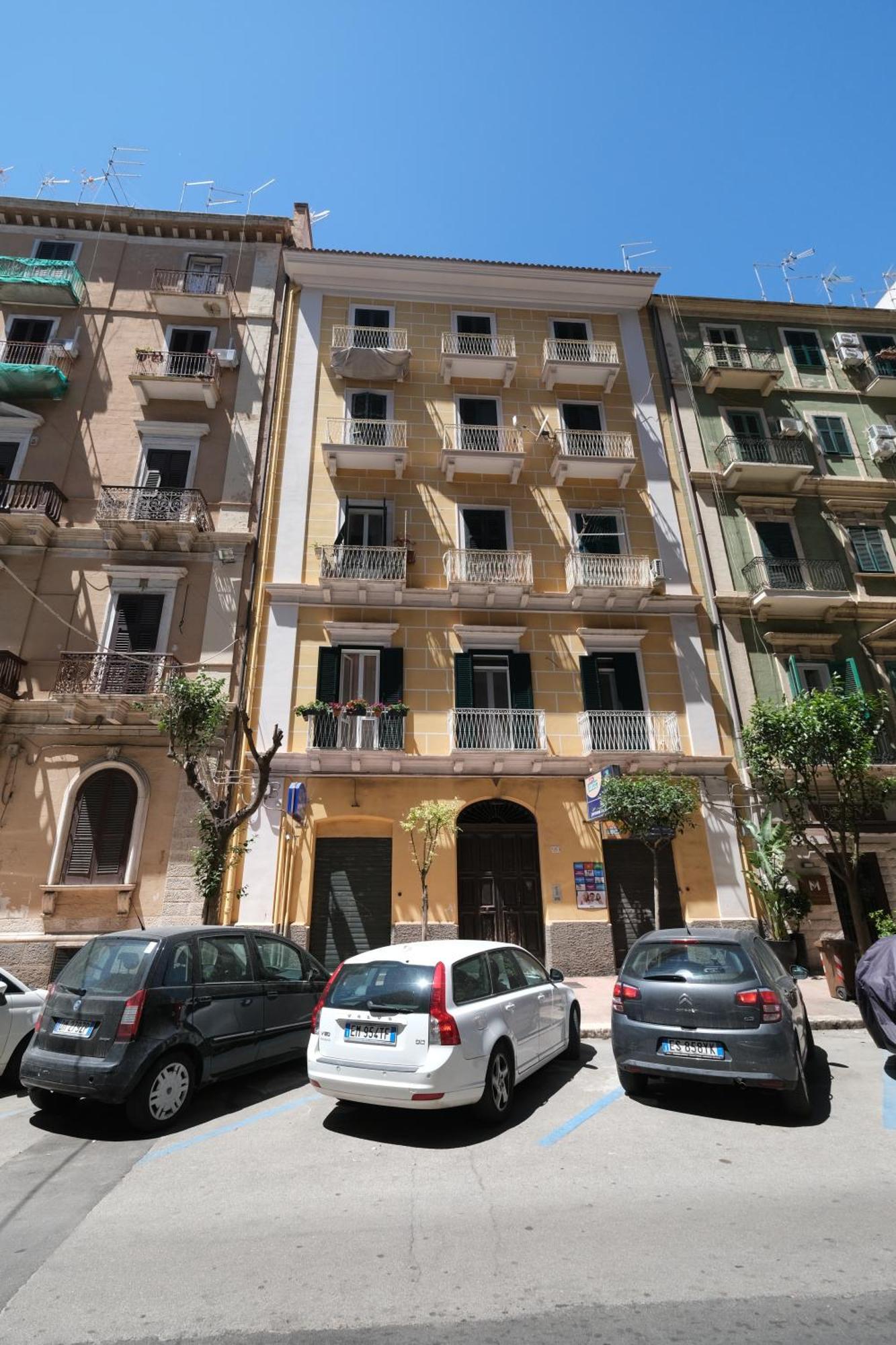 Hotel Il Poggiolo Fiorito à Tarente Extérieur photo