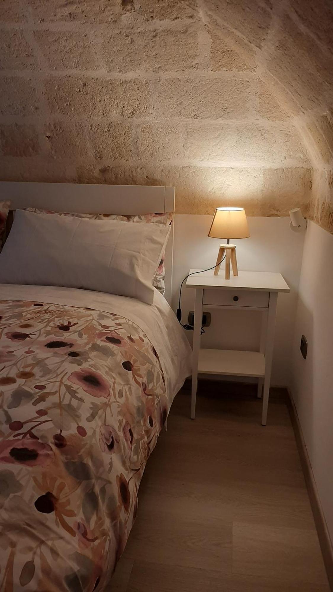 Hotel Il Poggiolo Fiorito à Tarente Extérieur photo